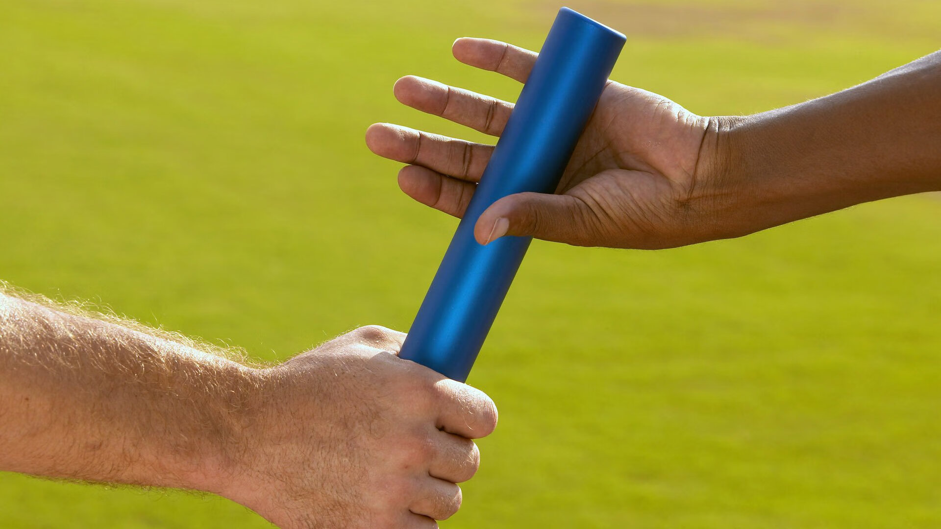 国家队首度启用战术手环追踪比赛中跑动与心率，战术手环怎么编