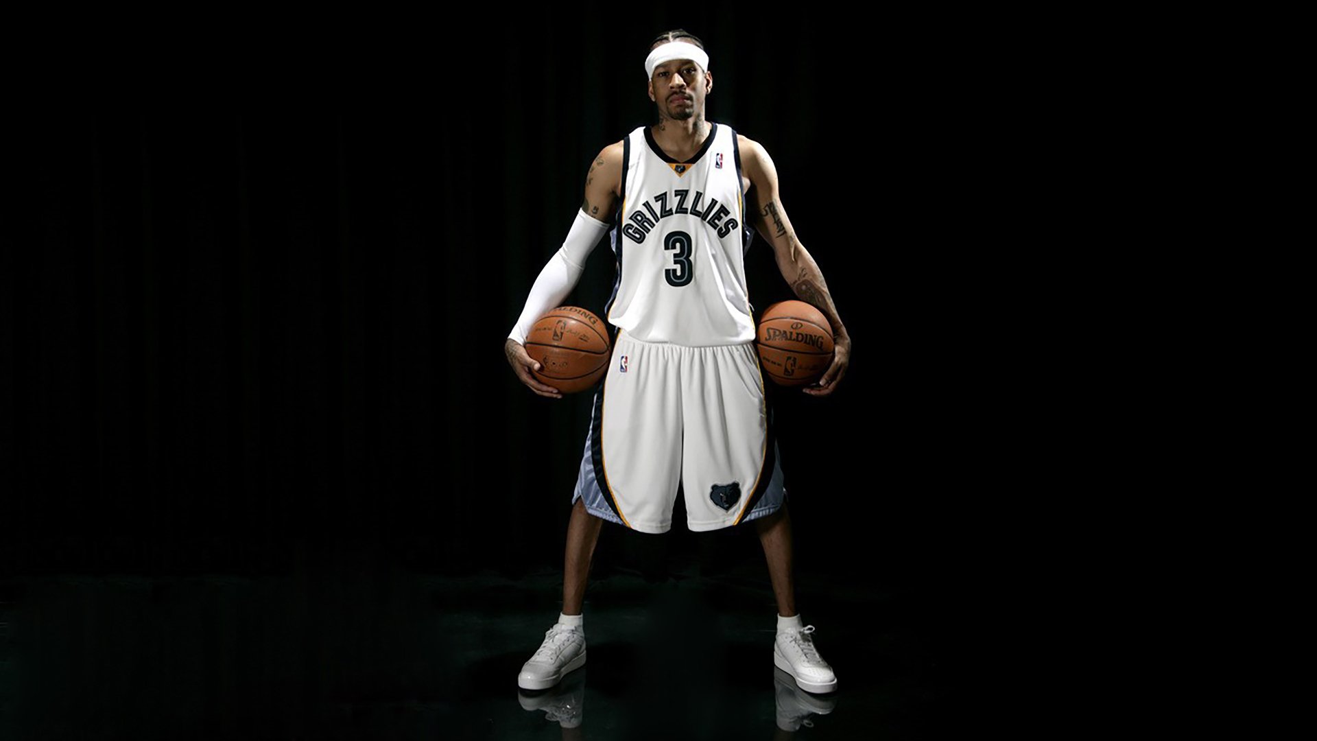 强侧逼抢引诱对方转移失误